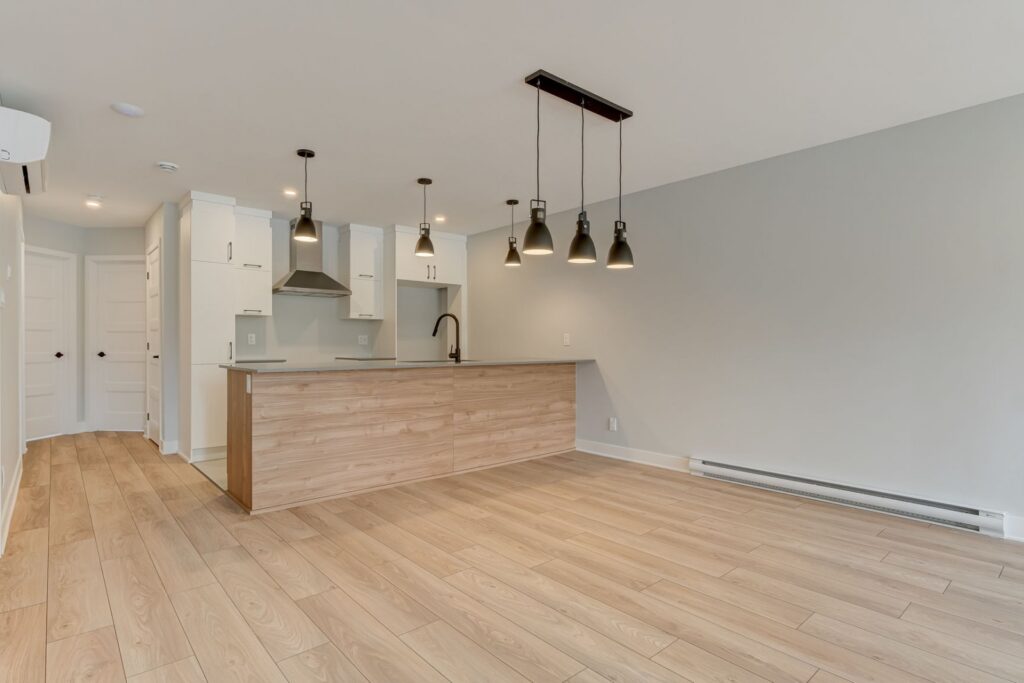Immeuble Rue des Écuyers à Granby – photo 2