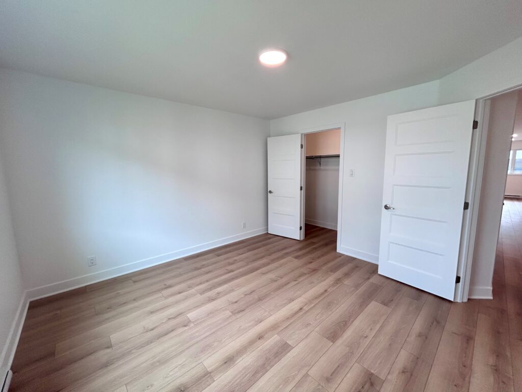 Immeuble Rue des Écuyers à Granby – photo 6